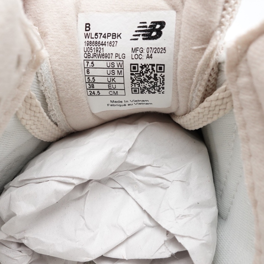 NEW Women's New Balance 574 Suede Sneakers WL574PBK White/Bone Croc - Picture 6 of 16